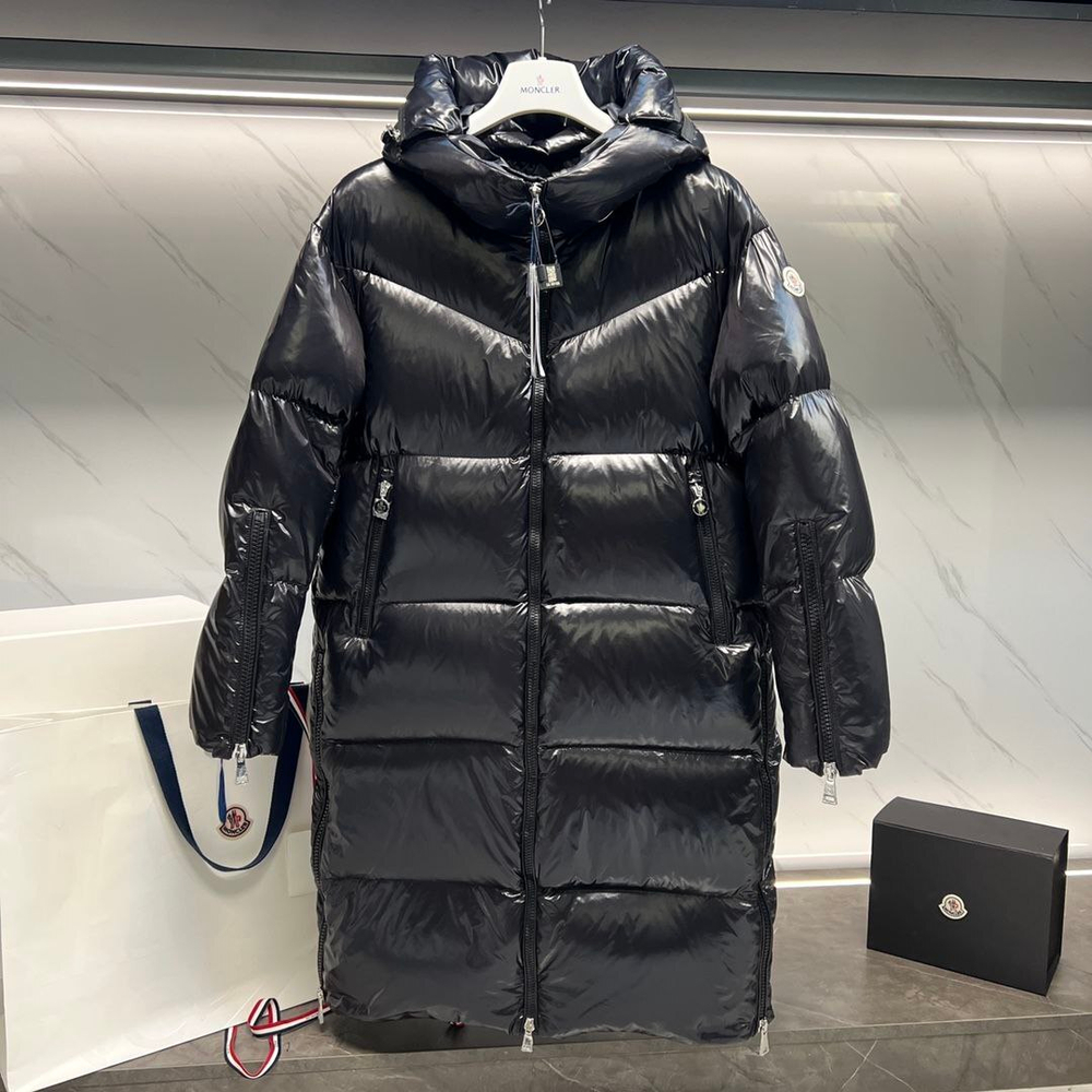 Пуховик Moncler
