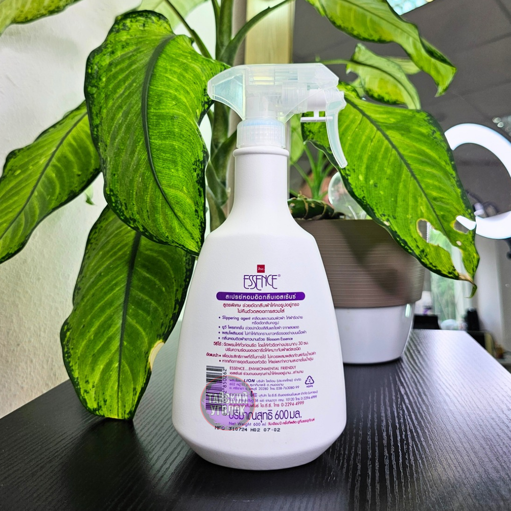 Средство для глажения и удаление запахов LION Essence 600 мл.