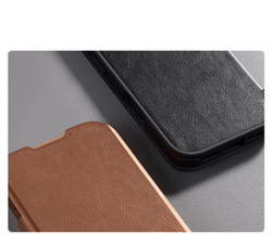 Кожаный чехол книжка коричневого цвета для iPhone 17 Pro, серия Qin Pro Leather от Nillkin