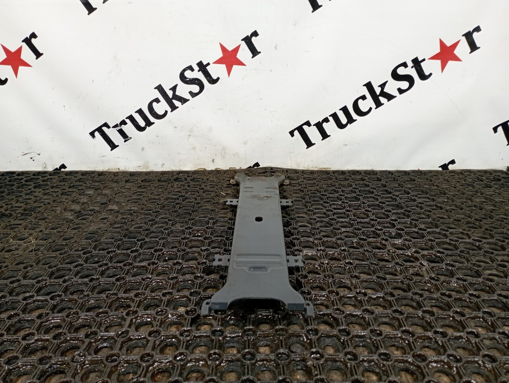 Планка прижимная АКБ 2018г.