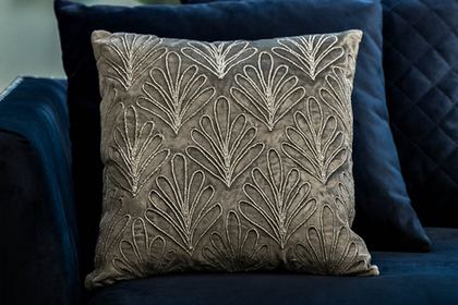 Подушка с вышивкой 45x45см Garda Decor Акация серебряная