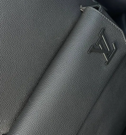 Рюкзак Louis Vuitton Aerogram черный
