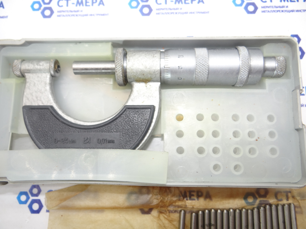 Микрометр резьбовой МВМ- 25 (0-25мм.) Ц/д 0.01мм. ГОСТ 4380-86 (9 пар вставок)