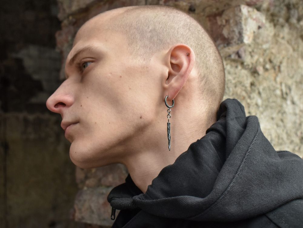 Серьга Rough Jwlry Edges Oxyd темная