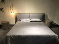 Кровать Tatlin Soft под матрас 180х200 см, серая экокожа и рогожка