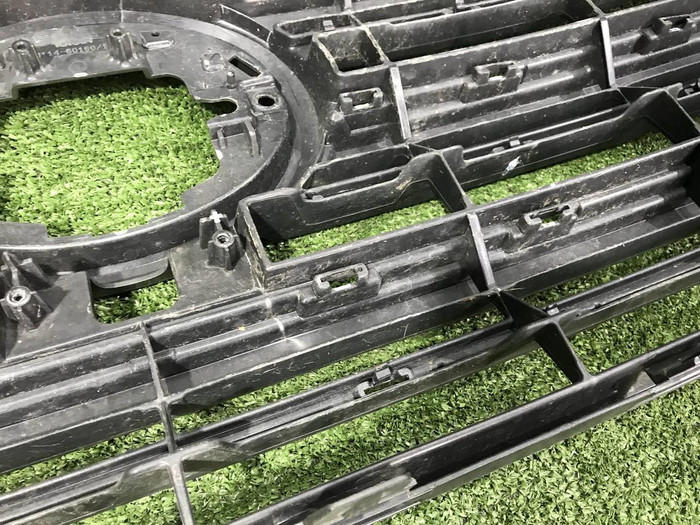 Решетка радиатора Toyota Land Cruiser 200 (2015-2021)