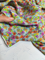 Плательно-блузочная креповая вискоза (100%вискоза, Жемчужный серый фон/цветочный калейдоскоп, 146, 140 гр/м2)