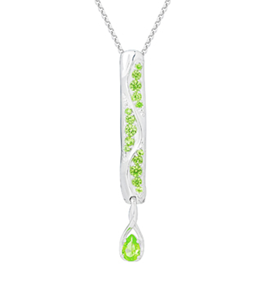 Подвес из серебра со вставками из зеленых фианитов