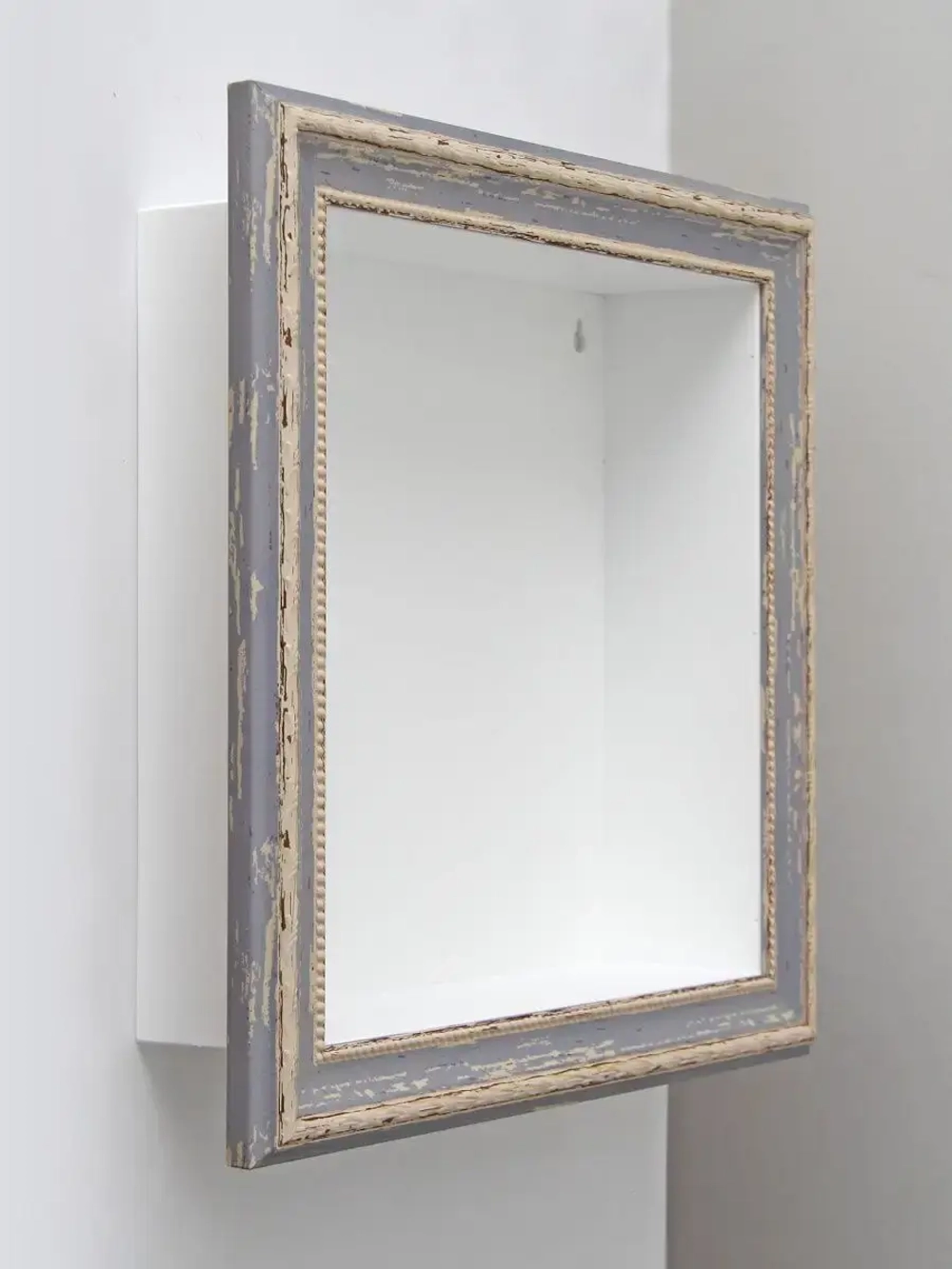 Полка настенная навесная