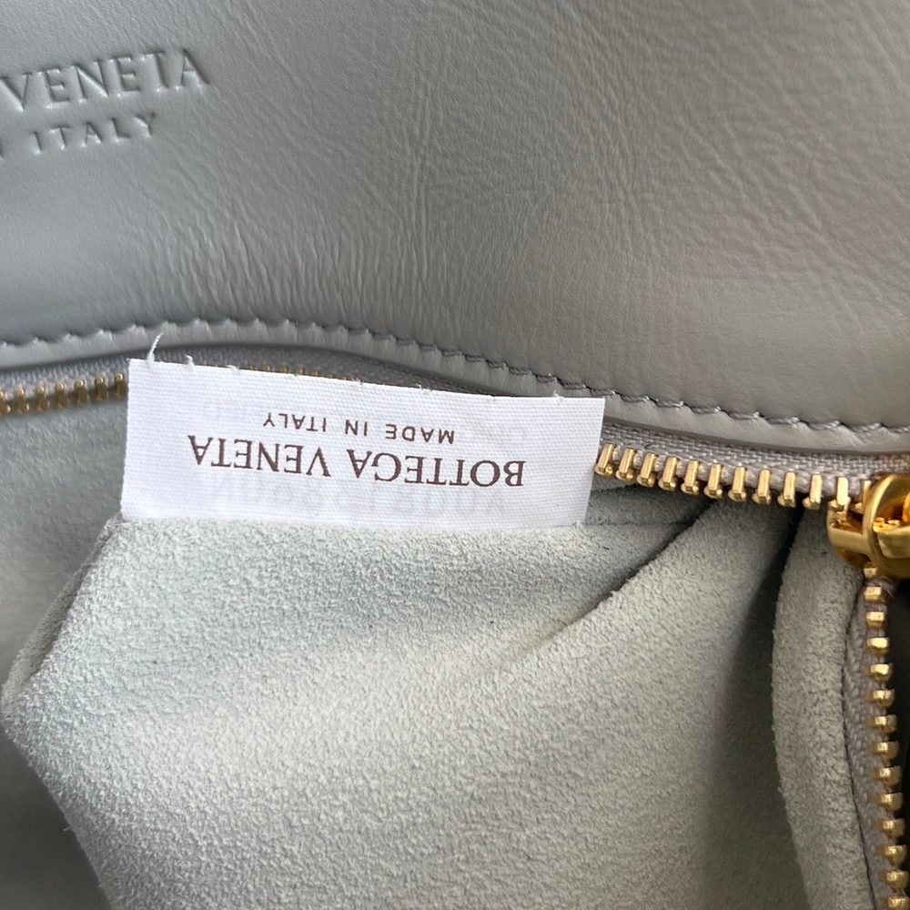Bottega Veneta Small Liberta 27 cm