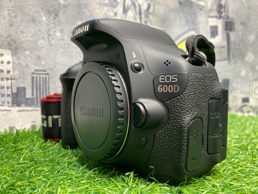 Canon EOS 600D 10.800 кадров