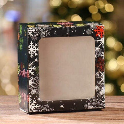 Новый год. Подарочная коробка складная, новогодняя Разноцветные снежинки , 14,5 х 14,5 х 6 см.