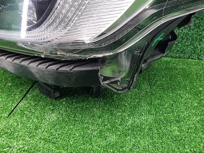 Фара левая Subaru Forester 5 SK (2021-н.в.) LED