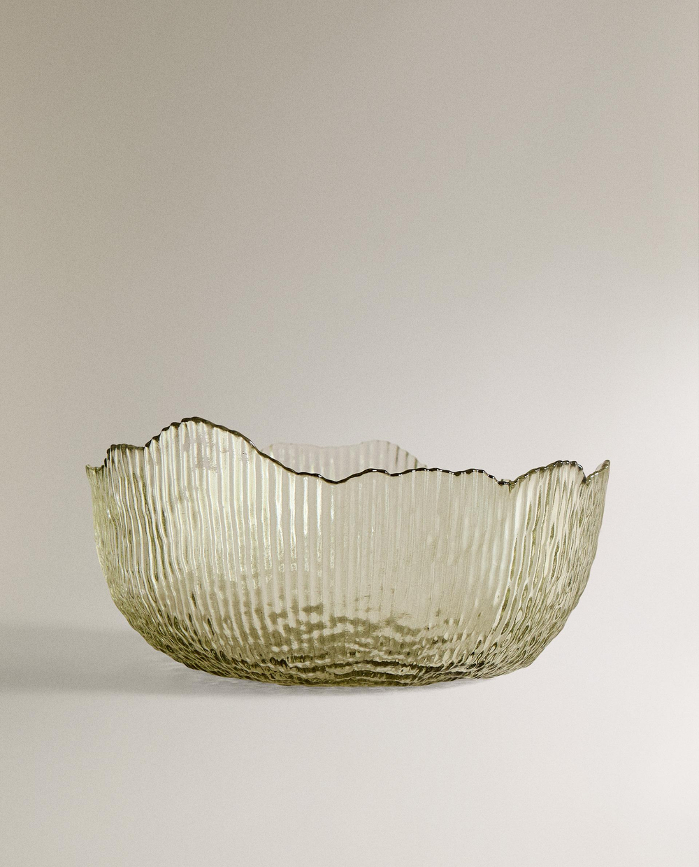 Zara Home блюдо сервировочное из стекла, цвет зелёный, 20.3 см