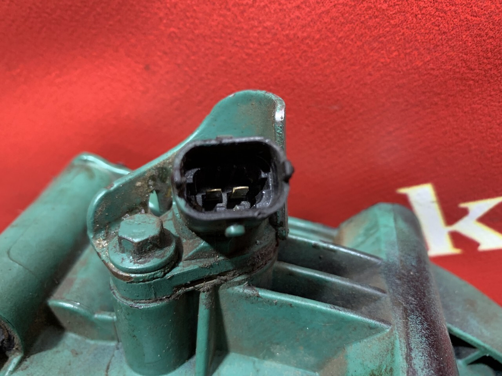 Крышка плиты двигателя