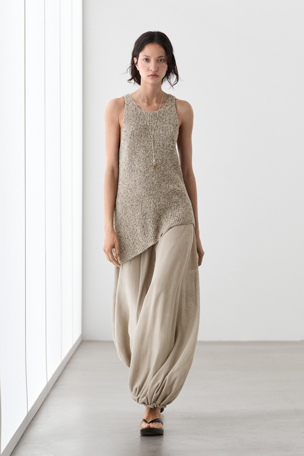 Massimo Dutti Шаровары с широким поясом, серый/натуральный