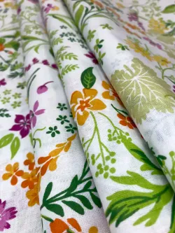 Декоративная наволочка с рюшами, оборками "Полевые цветы" 70х70 см, 1 шт, без молнии