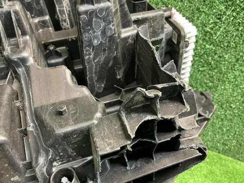 Битая Фара левая Audi Q6 (2022-н.в.) LED