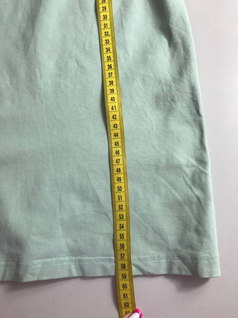 Футболка в базовом цвете, визуально 46/48 размер