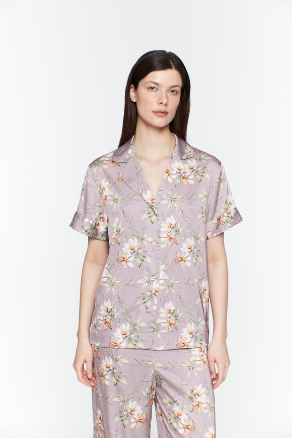 Шелковая блуза с цветами