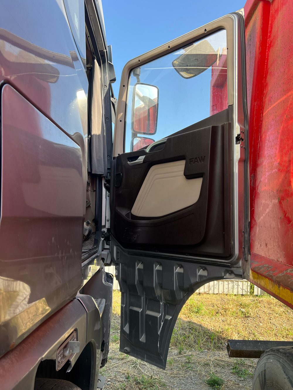 FAW JH6 4x2 Седельный тягач CA4180P25K15E5A80 (Дизельный, 11,6 л, 453 л.с., АТ)