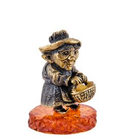 Народные промыслы AM-3650 Фигурка «Гном Бардзуки Джустина» (латунь, янтарь)