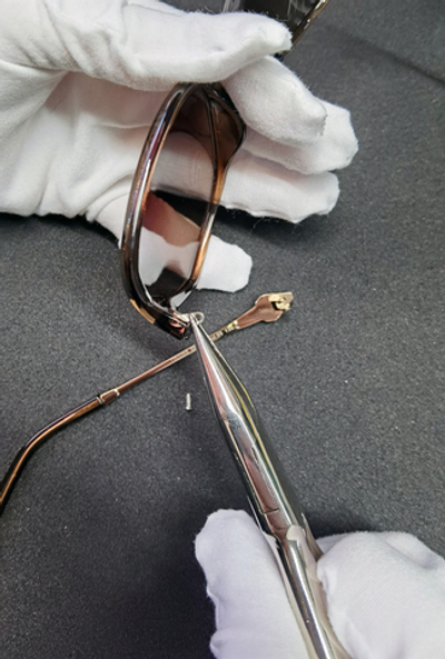 Замена шарнира в некорригирующих очках