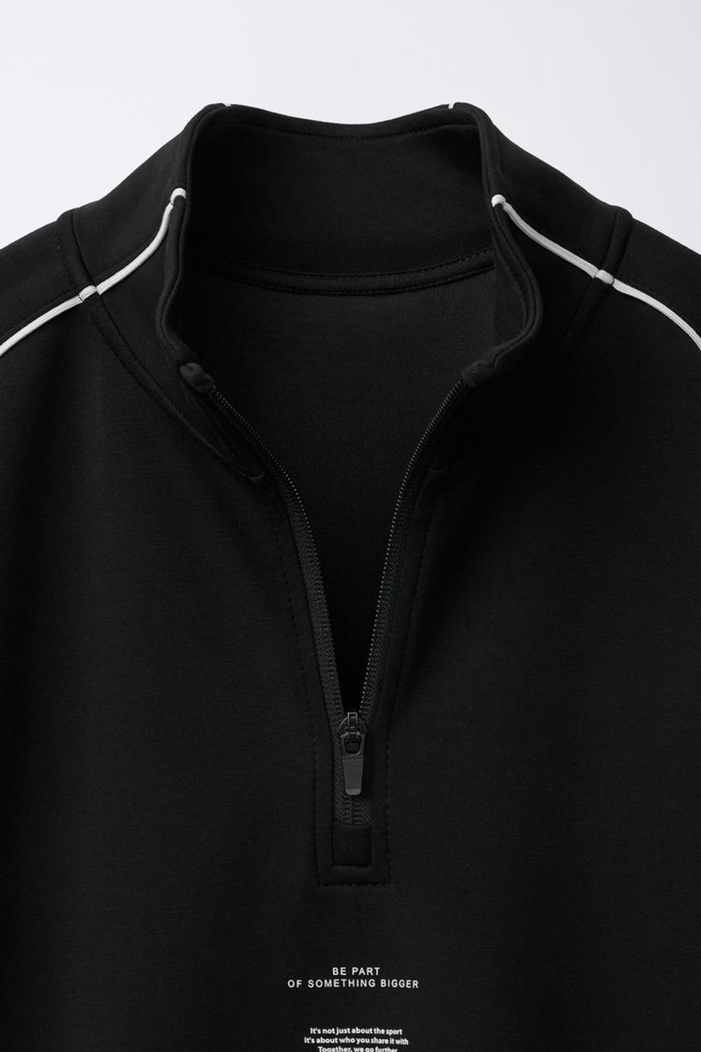 ZARA СПОРТИВНАЯ ТОЛСТОВКА С КОНТРАСТНЫМИ КАНТАМИ, ЧЕРНЫЙ