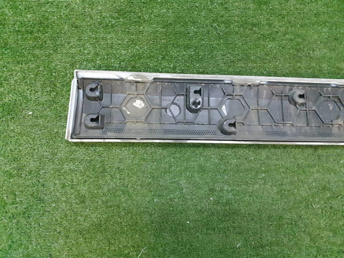 Накладка двери передняя левая BMW X2 F39 (17-23)