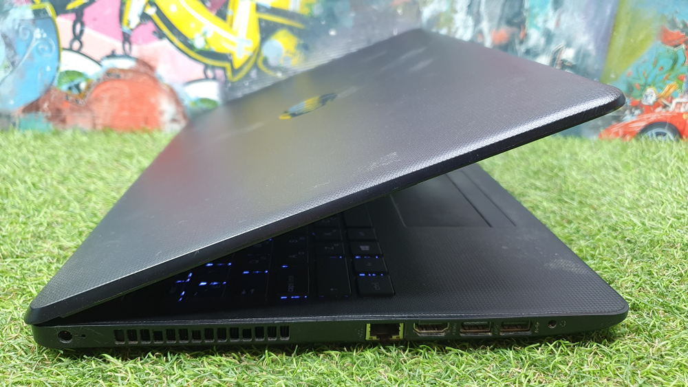 Ноутбук HP A6-9/4Gb/SSD 256Gb