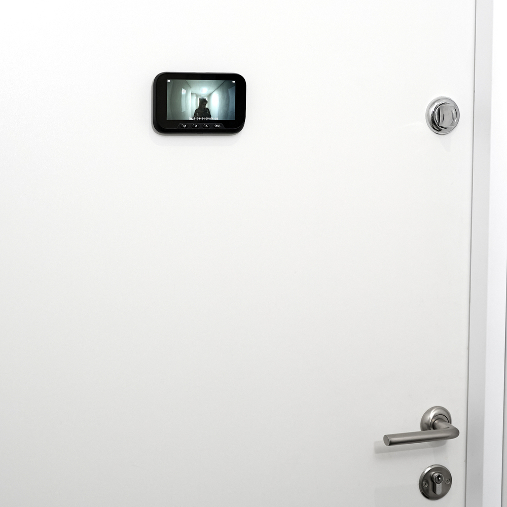 Видеоглазок для входной двери Dewang B43 с датчиком движения и записью на карту памяти