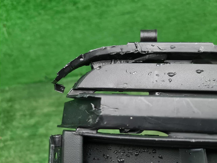 Решетка переднего бампера левая VW Touareg 3 18-23