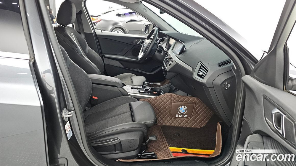 BMW 1 Series (F40) 118d Joy (04.2021)