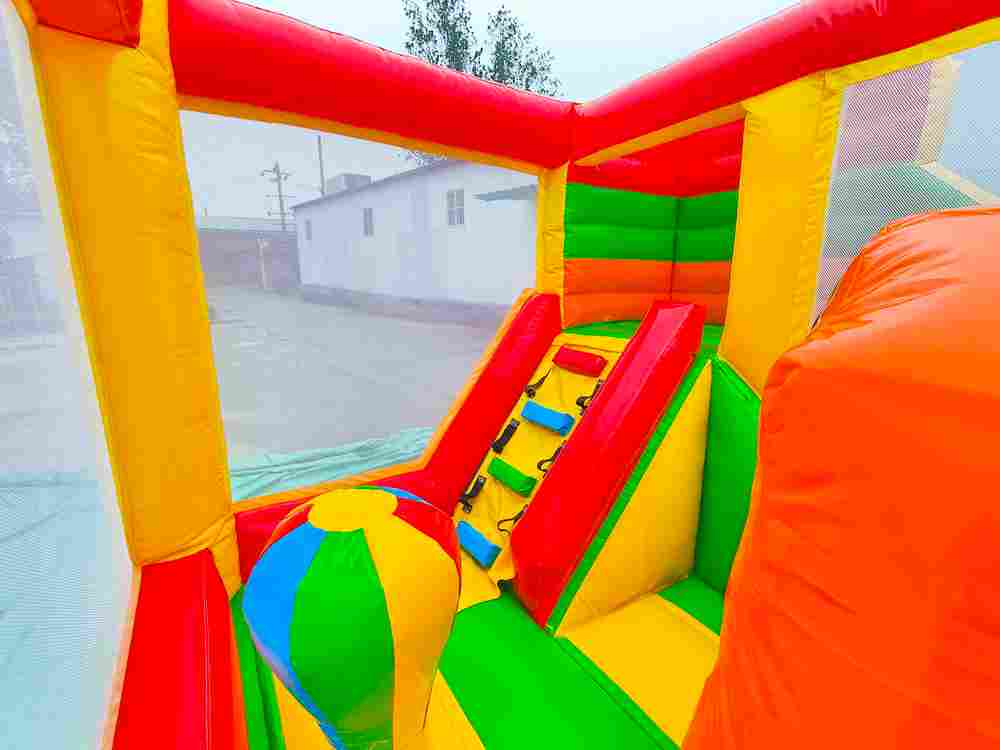 Коммерческий надувной батут «Чудо-сафари мини», 4*3,5*2,8 м