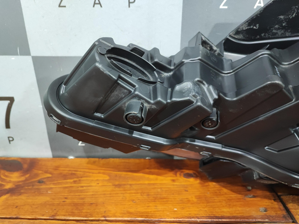 Фара правая галоген Hyundai Elantra 6 (AD) 18-20 Б/У Оригинал 92102F2500