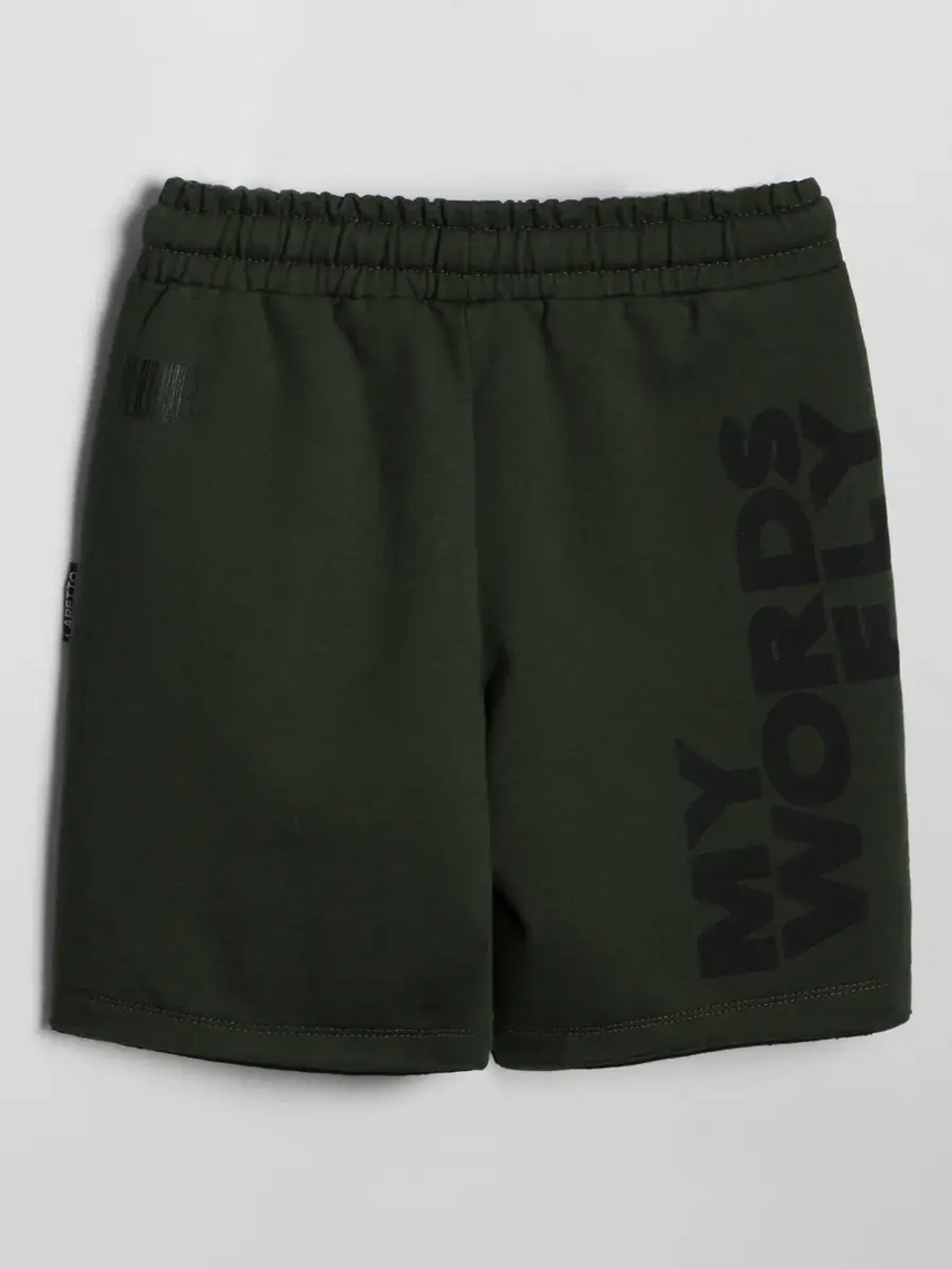 Спортивные шорты для мальчика на лето