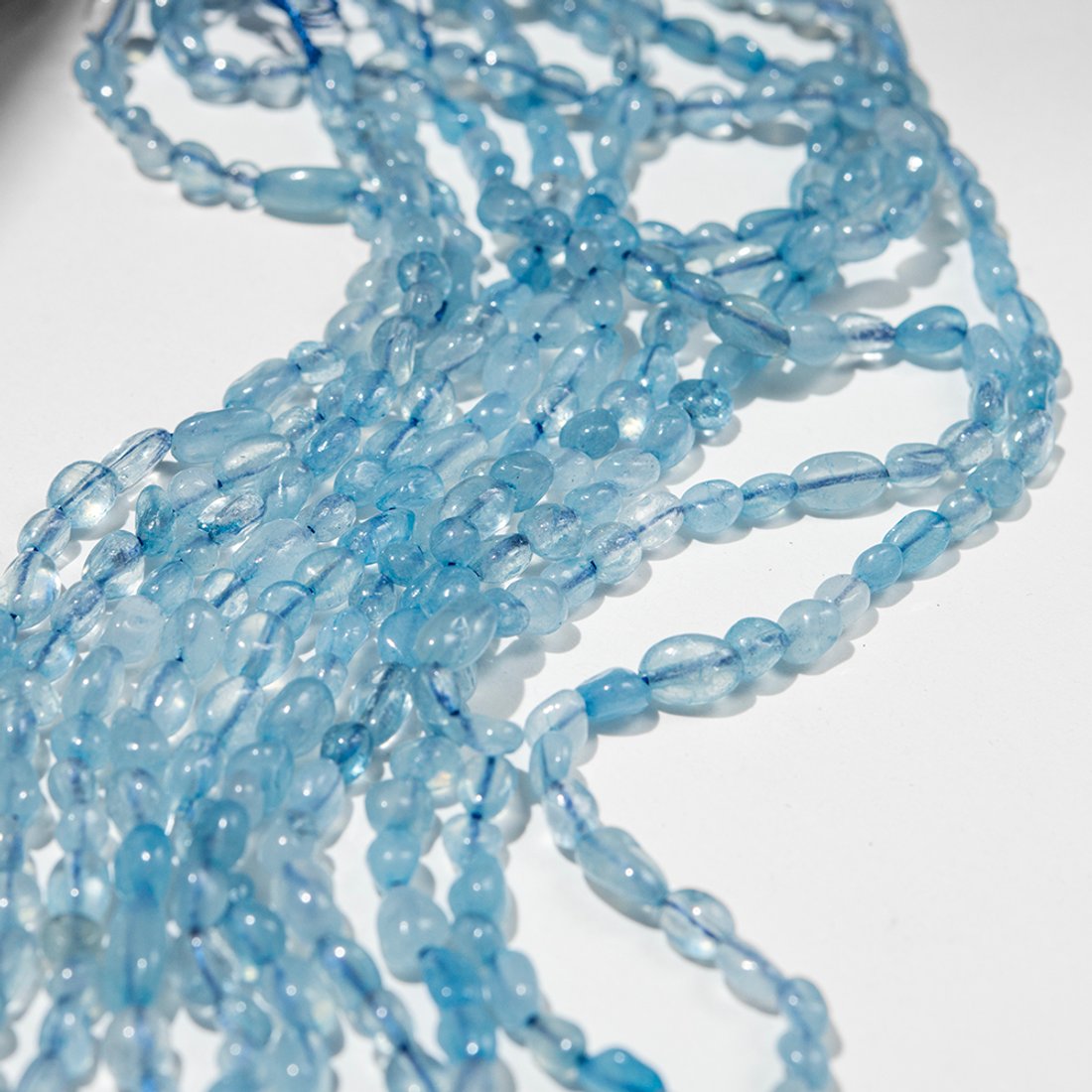 Аквамарин натуральный, фриформ, 4-8мм