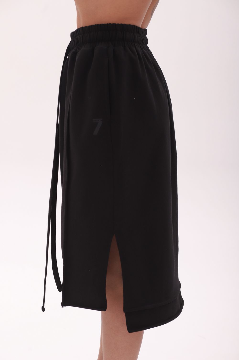 Юбка с карманами базовая