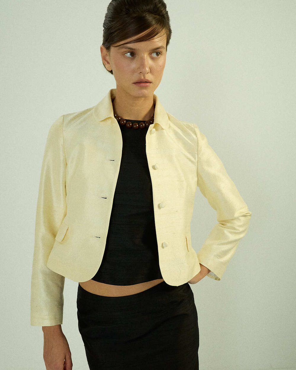 Almas Top in black