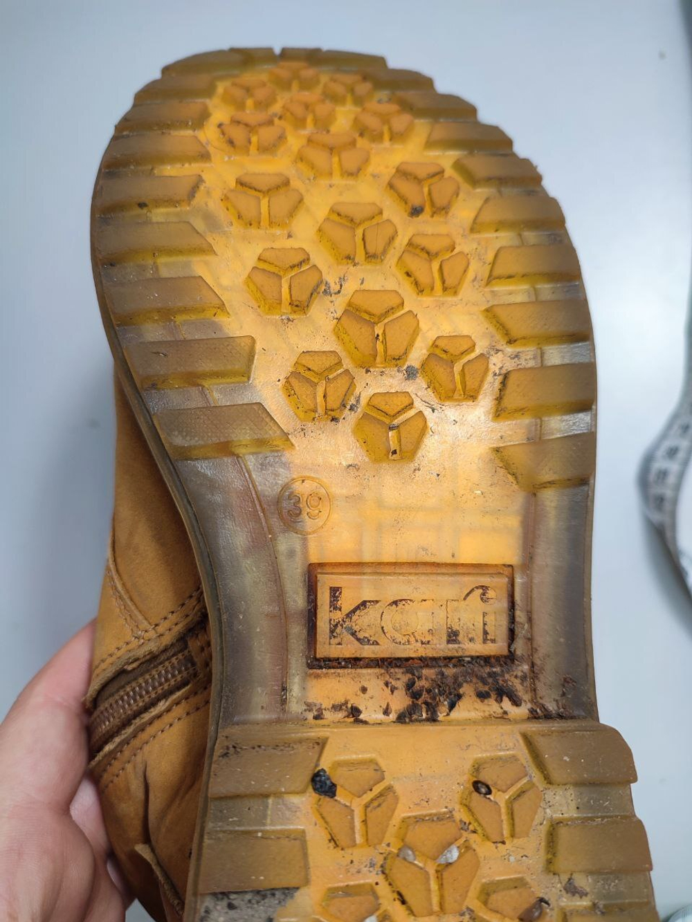 Ботинки Kari кожаные 39 размер