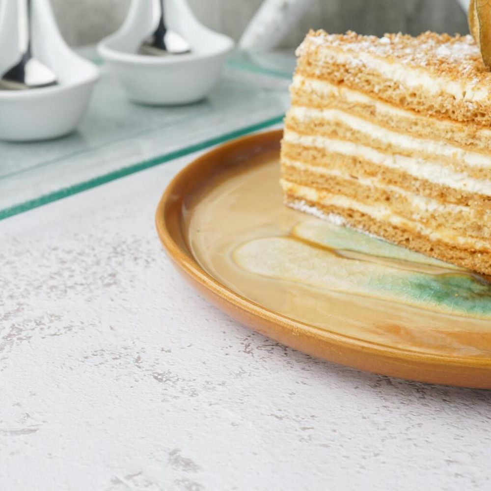 Тарелка d 18,5 см h1,5 см Light Brown Spots Sea Wave Frutti di Mare P.L. [1]