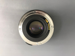 Canon EF 28mm 1.8