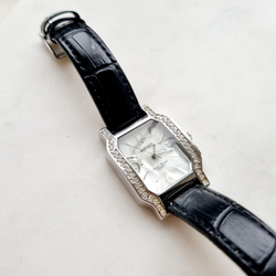 Часы Lucien Piccard на чёрном ремне