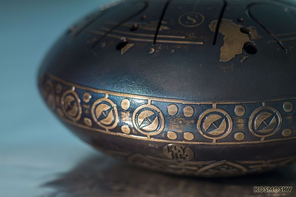 Глюкофон 22см, гравировка «Компас», полукруглые лепестки, Kosmosky KSY.22.C.e2