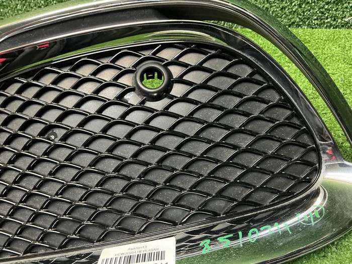 Решетка бампера LH Mercedes S Z223 (20-нв) Maybach