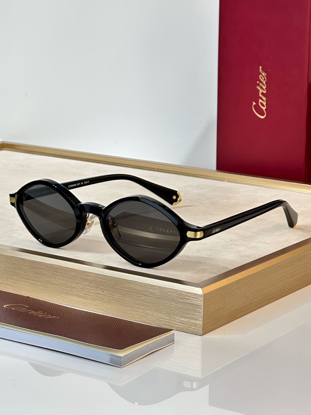 Солнцезащитные очки