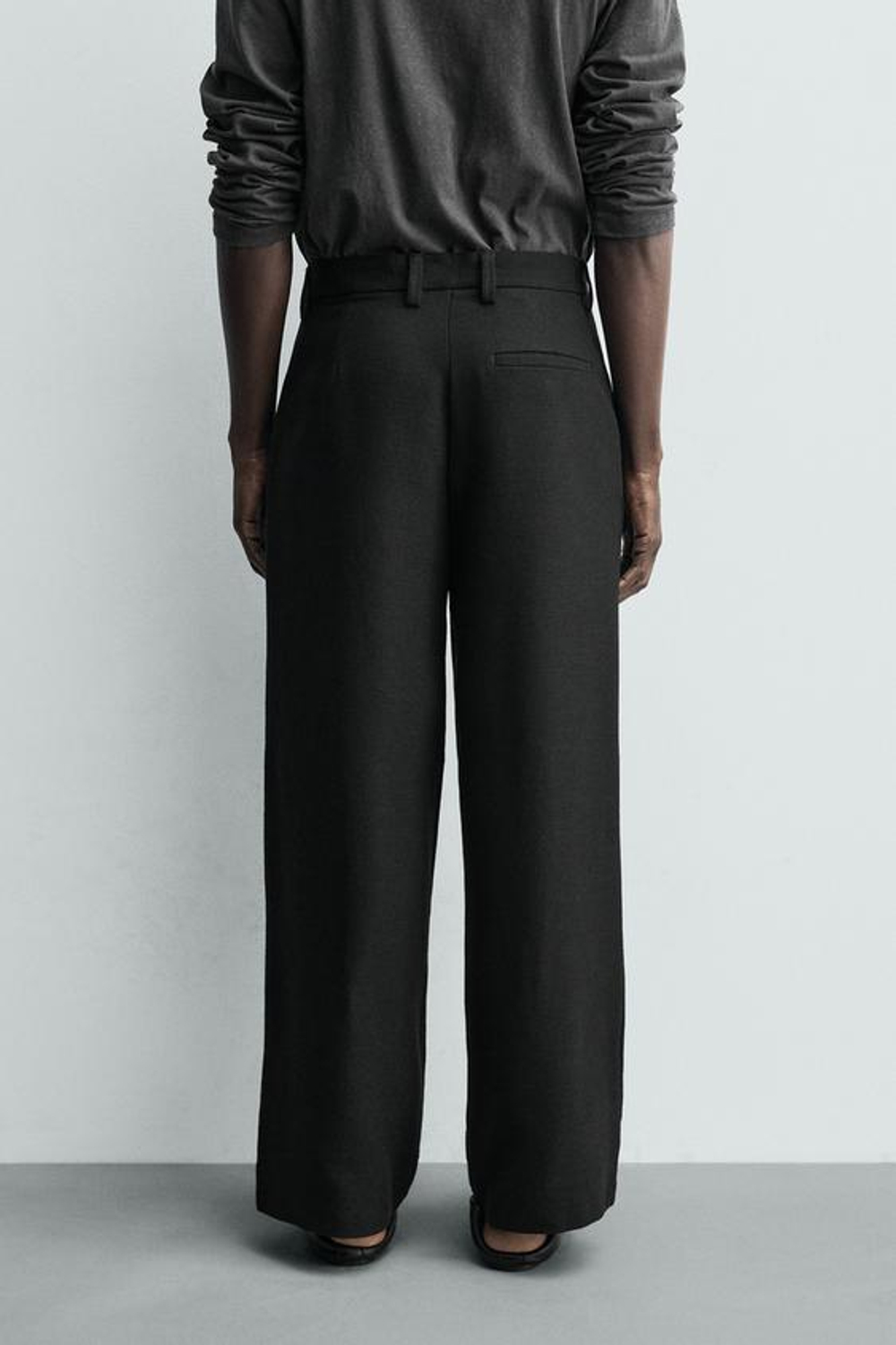 ZARA БРЮКИ RELAXED FIT СО СКЛАДКАМИ, ЧЕРНЫЙ