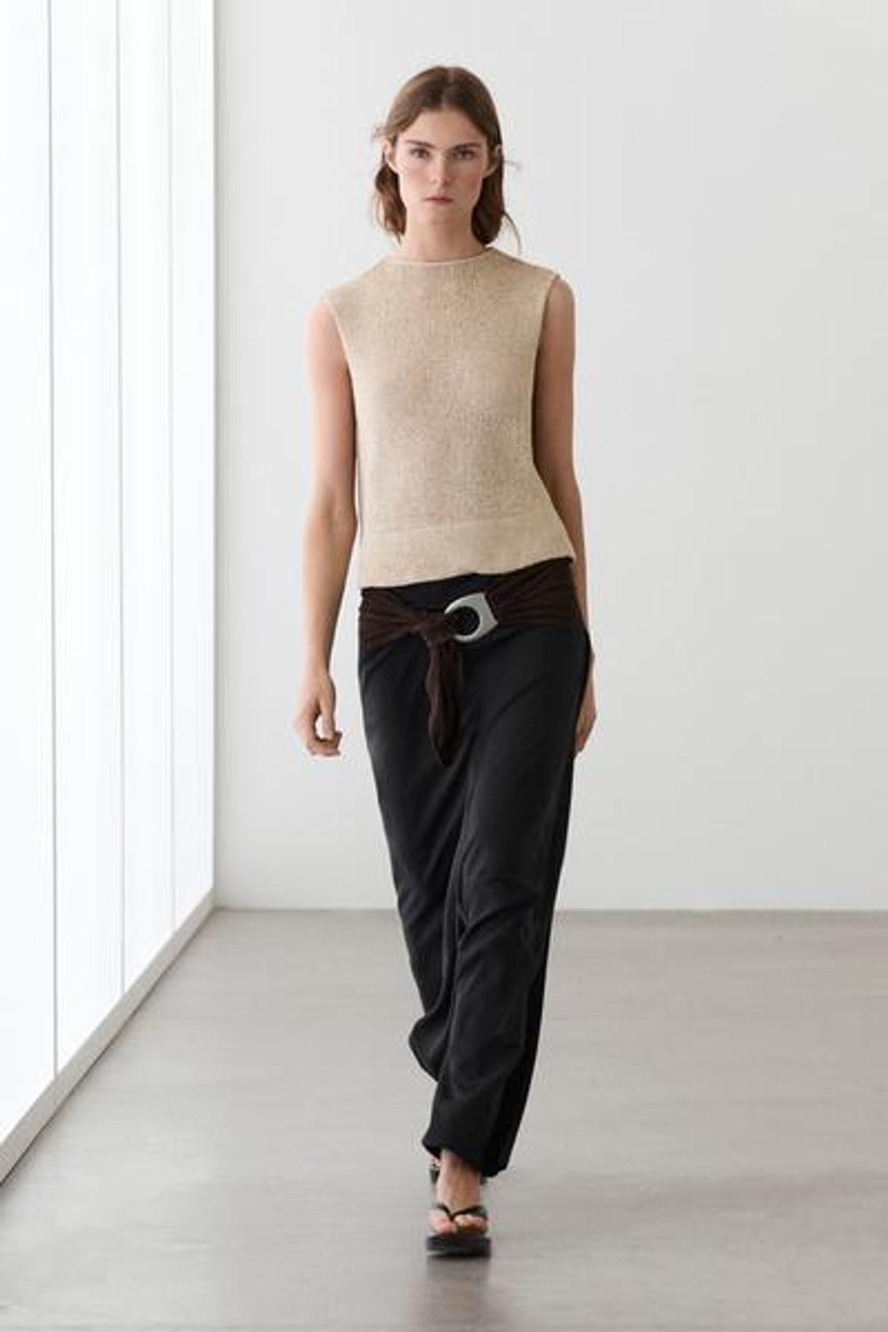 Massimo Dutti Трикотажный топ со льном, бежевый