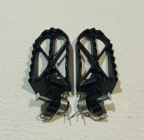 Подножка водителя (пара) Питбайк KAYO Basic K125EM