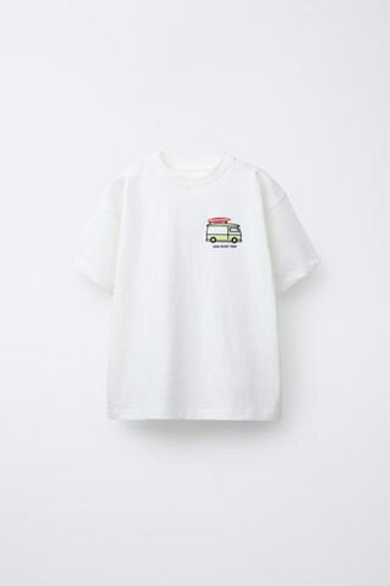 ZARA ФУТБОЛКА С ВЫШИВКОЙ, ЭКРЮ